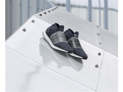 adidas Running UltraBOOST Laceless (2)