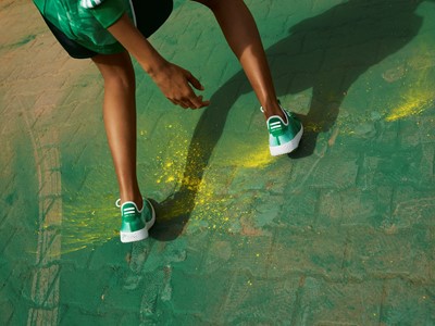 +H21254 adidas Originals PHARRELL WILLIAMS Hu Holi adicolor Key Visual Footwear Shot Green