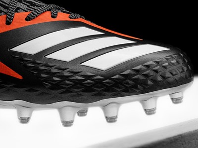 adidasFballUS FreakUltra Ironskin