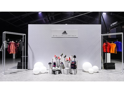 aSMC FW18 Product Display