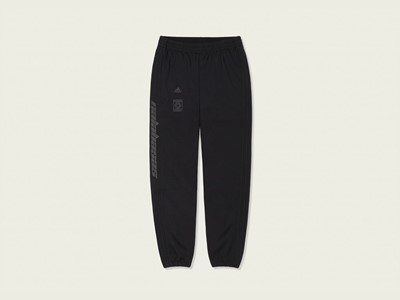 Trackpant Black Front PR