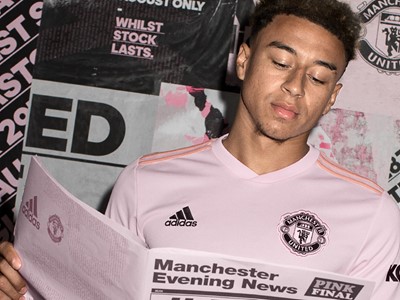 21116_THE PINK_ 1x2_Jessie_paper