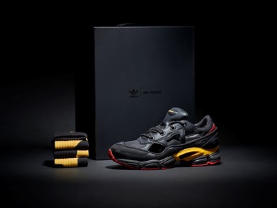 RAF Simon Replicant Ozweego Belgium pack