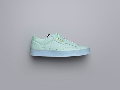 adidas Originals - Sleek FebLook - Angle