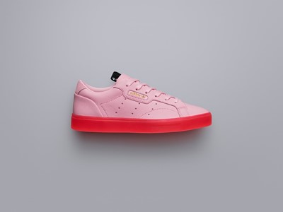 adidas Originals - Sleek FebLook - Angle