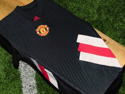 Manchester United Icon Jersey