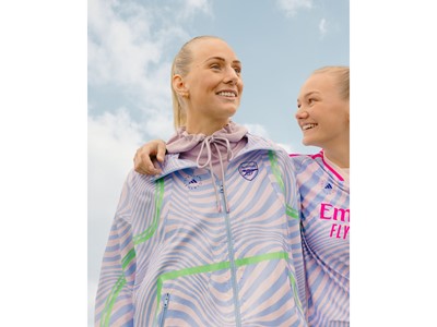 A*e様 adidas by Stella McCartney アディダス　ナイ adidas x Stella McCartney 'Agent of Kindness Collection