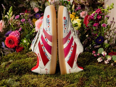 The Football Gal Predator