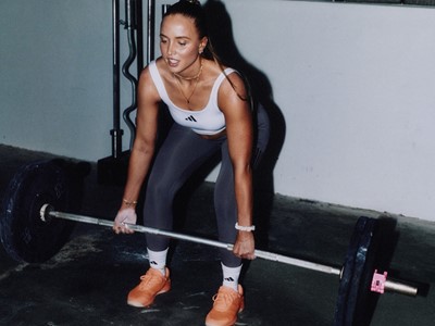 Antonela Roccuzzo Hailey Van Lith and Emilio Sakraya reveal Drop Set 4