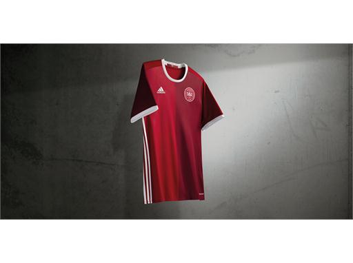 camiseta seleccion dinamarca