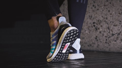 FW17 Speedfactory AM4 PR London onbody 1