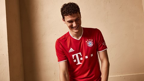 PAVARD WEARS 20 21 FC BAYERN MUNICH HOME JERSEY