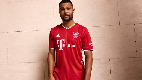 GNABRY WEARS 20 21 FC BAYERN MUNICH HOME JERSEY