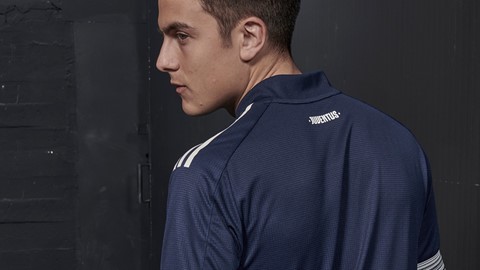 DYBALA WEARS JUVENTUS AWAY SHIRT (2)
