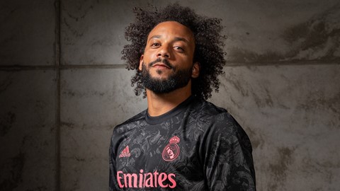 MARCELO WEARS REAL MADRID THIRD JERSEY