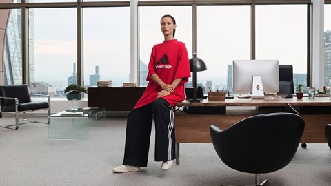 BELLA HADID LOOK