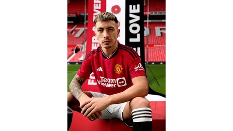 MUFC Home Kit Day Lisandro Martinez