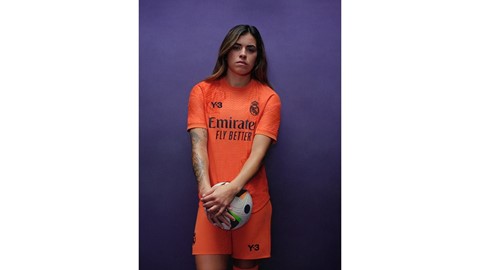 Y 3 x Real Madrid Master Crop On Body Product Focus Misa Rodriguez