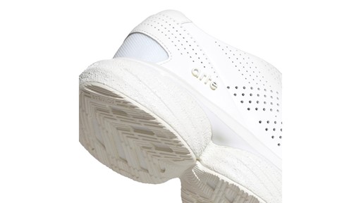 adidas Arte Lightblaze POD