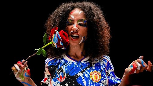 manchester-united-x-the-stone-roses-collection-unites-the-world-of-football--music-and-fashion--payi