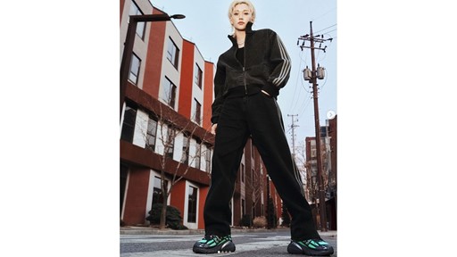 bold-meets-flow--south-korean-superstar-felix-puts-his-personal-stamp-on-street-style-with-adidas-xl