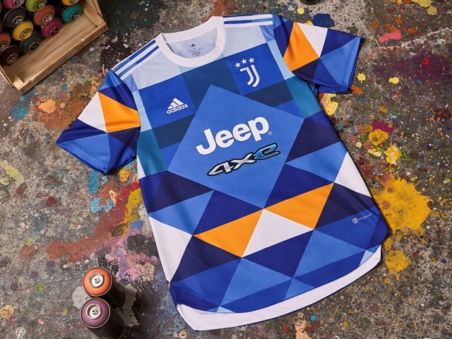 Kobra x Juventus Jersey