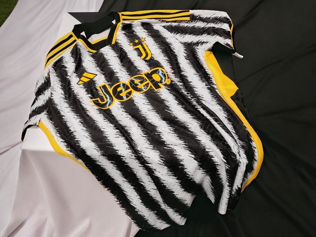 adidas Juventus 2023 24 Home Jersey