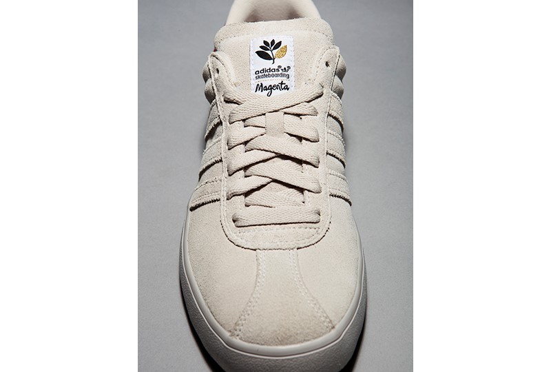 adidas Magenta 4
