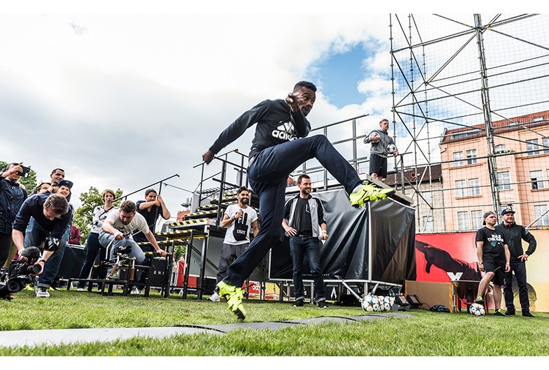 adidas football revolution 2