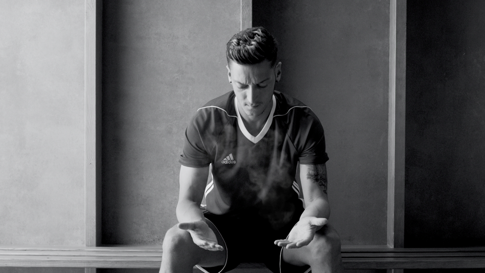 OZIL NEVERFOLLOW PR STILL 20