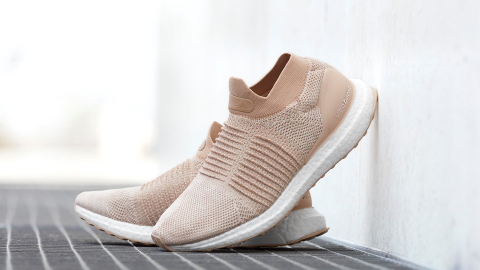 adidas Running UltraBOOST Laceless (1)