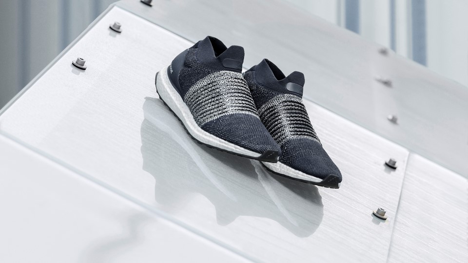 adidas Running UltraBOOST Laceless (2)