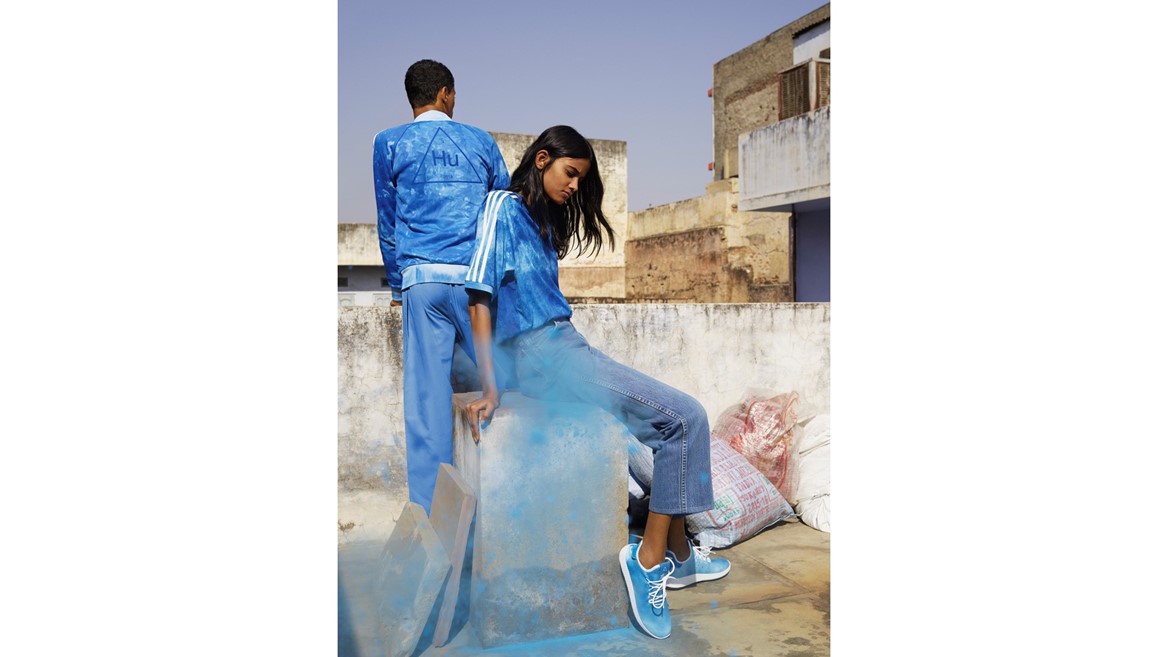 +H21254 adidas Originals PHARRELL WILLIAMS Hu Holi adicolor Key Visual Footwear Shot Blue