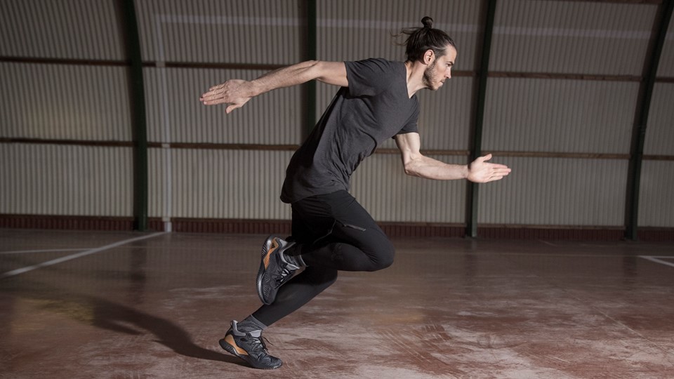 AlphaBOUNCE Beyond Gareth Bale (1)