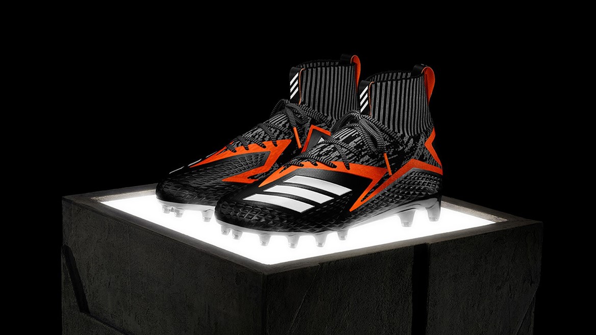 adidasFballUS FreakUltra 02