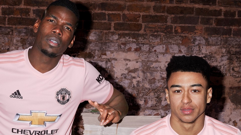 MUFC_AWAY_1ST_2000x2000px_L1_POGBA-LINGARD 1