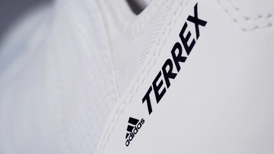 TRUE COLOURS  - adidas TERREX