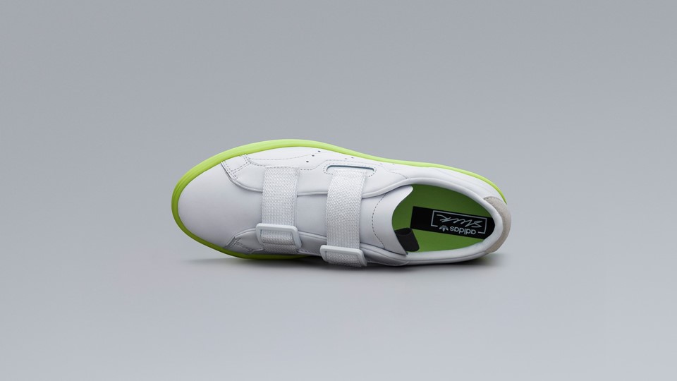 adidas Originals - Sleek FebLook - Angle