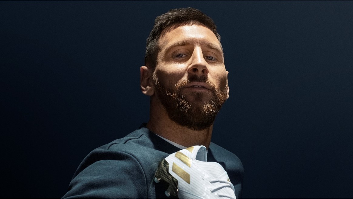 ’MESSI 15 YEARS’ NEMEZIZ pack