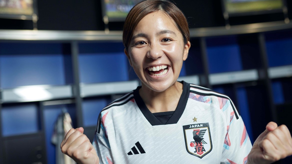 Japan - Mana Iwabuchi