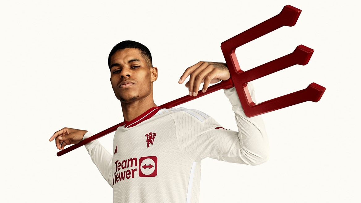 22-home-replica-player-