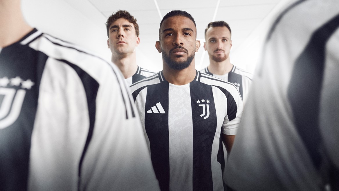 adidas x Juventus Home Group Shot Gleison Bremer Federica Gatti Dusan Vlahovic