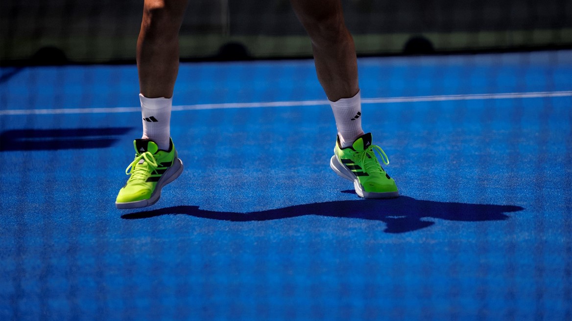 adidas - The CRAZYQUICK Lightstrike - Action