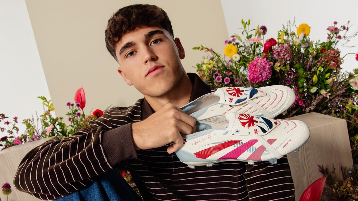 The Football Gal Predator Pau Cubars