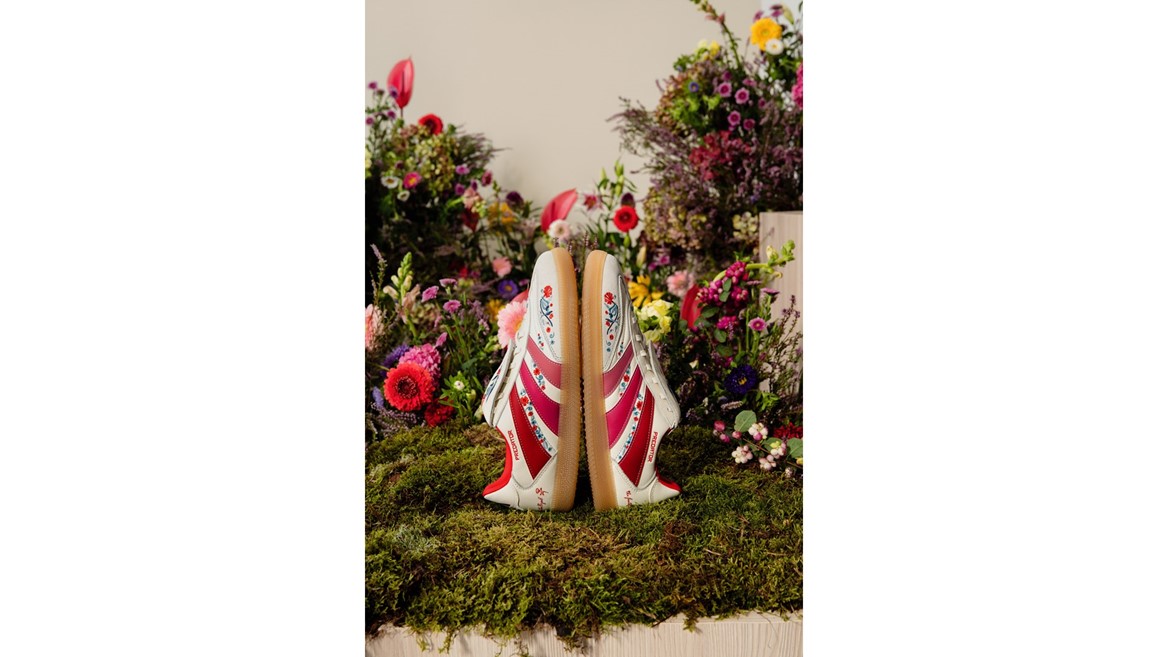 The Football Gal Predator