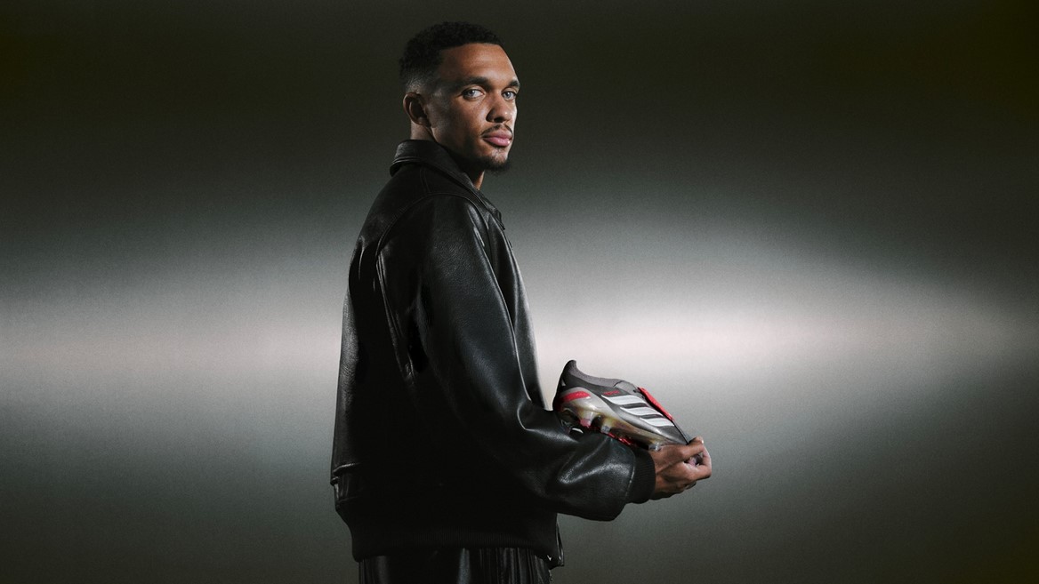 h24627 ss26 q0 player trent alexander arnold predator elite off pitch shot02 16x9