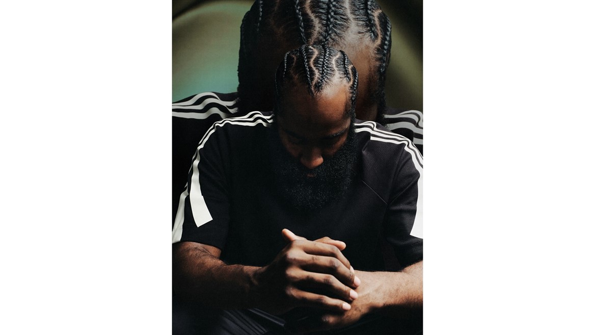 h24560 look1 hv10 0125 1370636