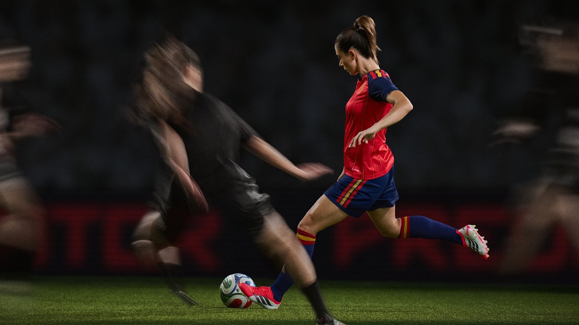 Aitana Bonmati Predator