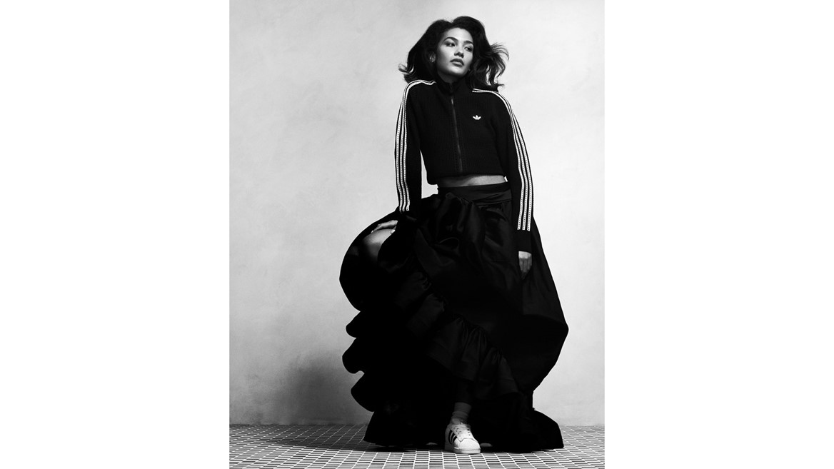 SS26 Superstar Black Olivia