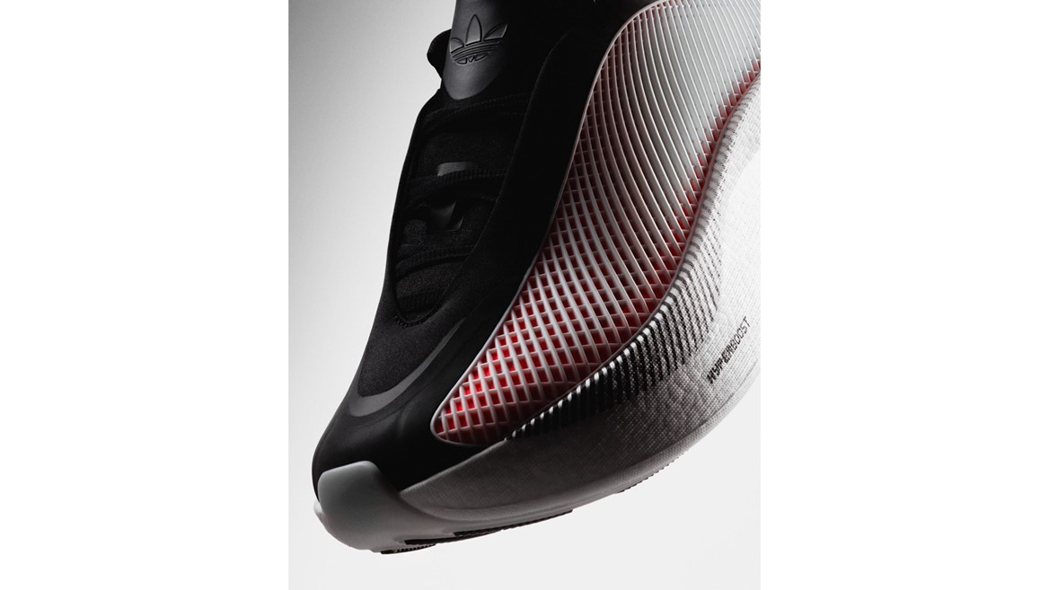 HYPERBOOST EPHR Left Toe Shot Detail Caged Red